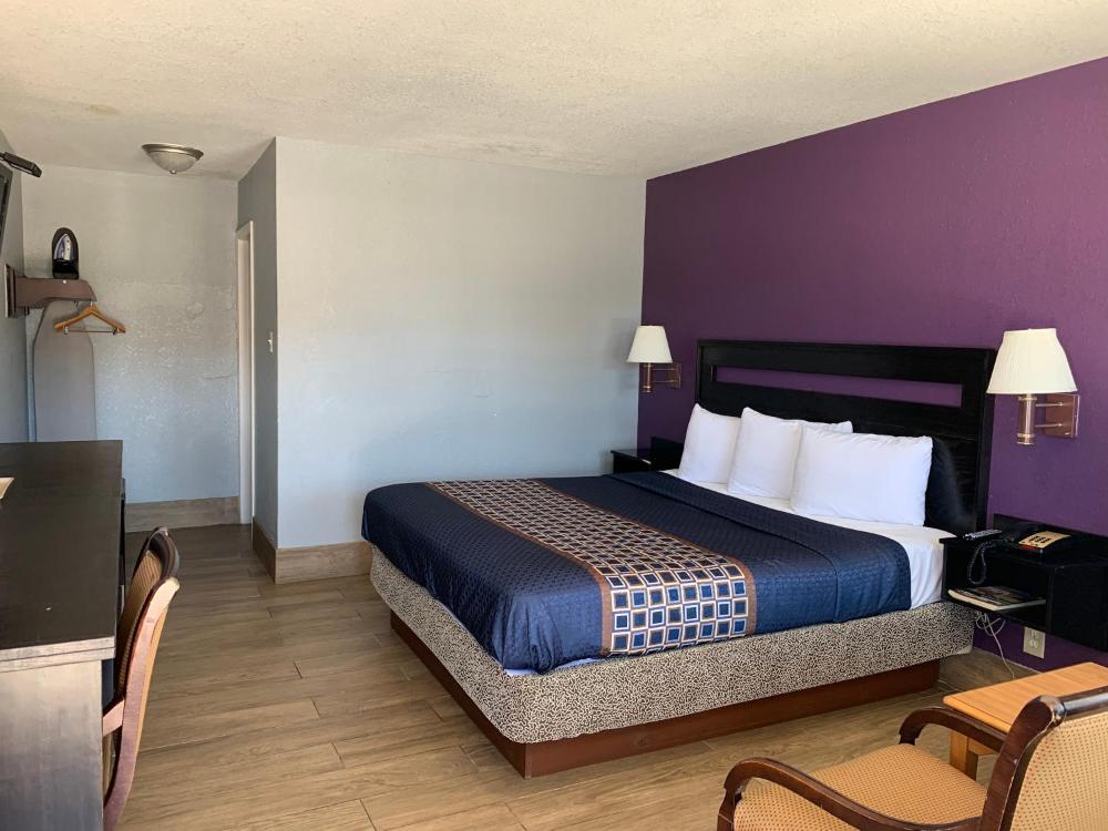 Standard King Room - Smoking interior